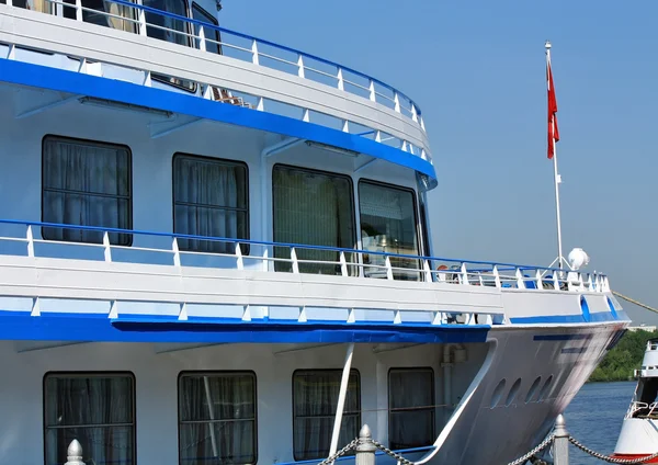 Bow of the river passenger liner — Stock Photo, Image