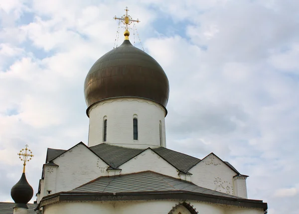 Koepels van de orthodoxe kerk — Stockfoto