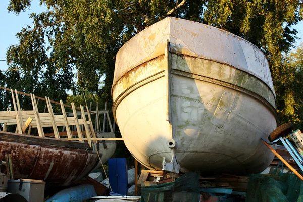 Лодки на причале — стоковое фото