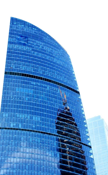Reflexión sobre el edificio de la zona "Ciudad de Moscú " — Foto de Stock