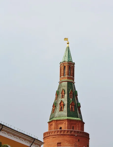 Oude vesting toren met mazen — Stockfoto