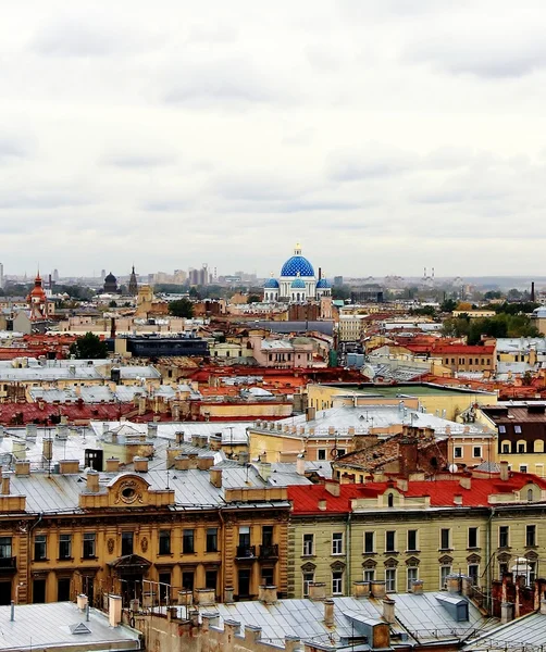 Ciudad en el otoño — Foto de Stock