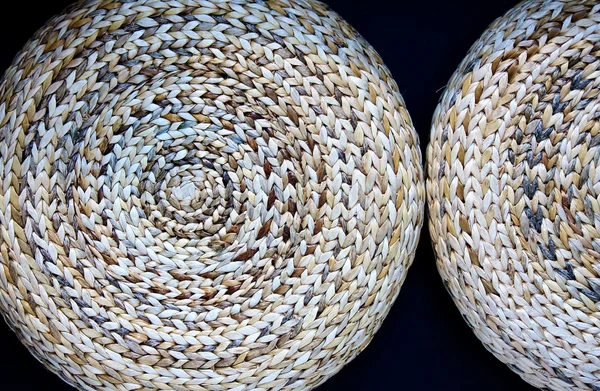 Спиральное плетение соломы — стоковое фото