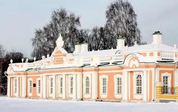 Casa de treinador e secador (II metade do século XIX) em Kuskovo e — Fotografia de Stock