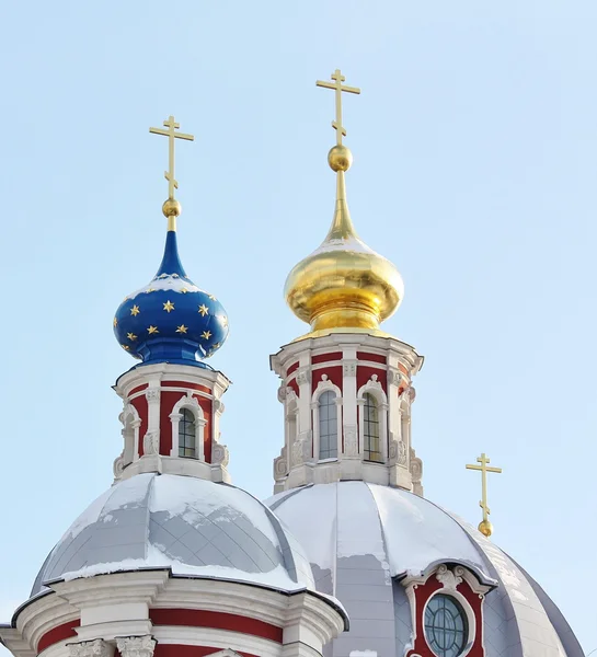 Koepels van de orthodoxe kerk — Stockfoto