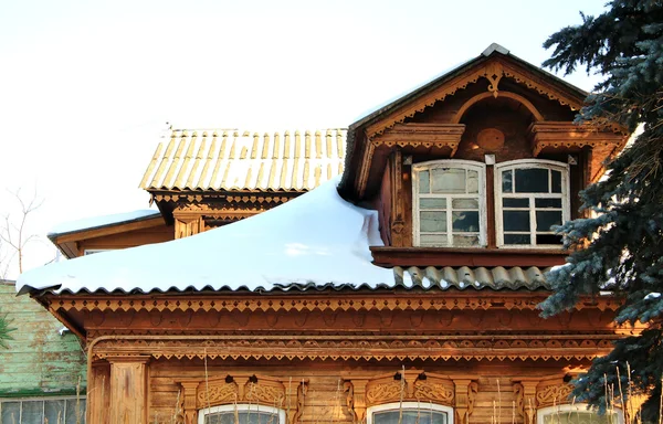 Fasaden på ett lantligt hus — Stockfoto