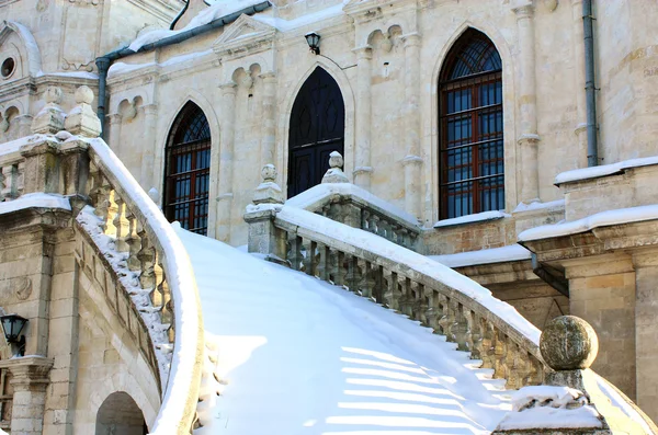 Escalera de la iglesia construida en estilo gótico ruso — Foto de Stock