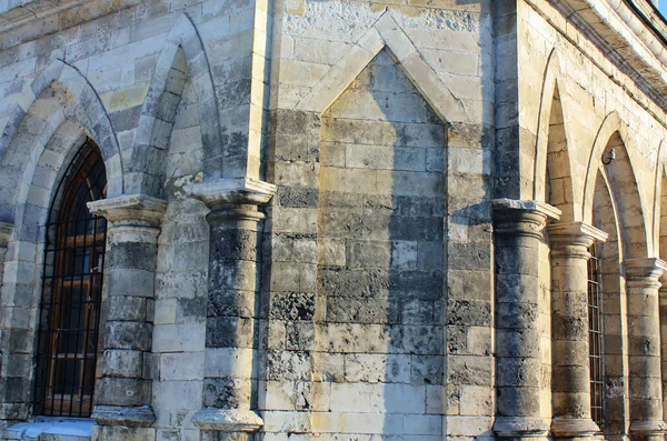 Parede de igreja gótica — Fotografia de Stock