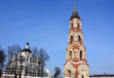 Kilise ve çan kulesi Aziz Nikolaos berlyukovsky Manastırı