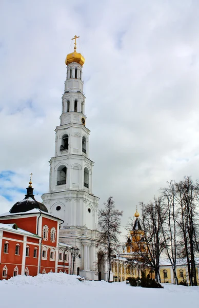 Campanile del monastero Nicholas Ugreshsky — Foto Stock
