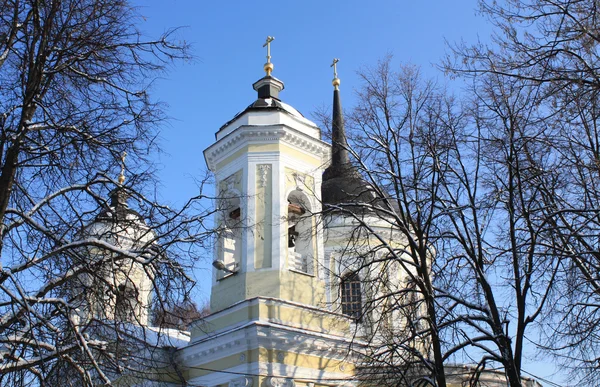 Православна церква на сонячному світлі — стокове фото