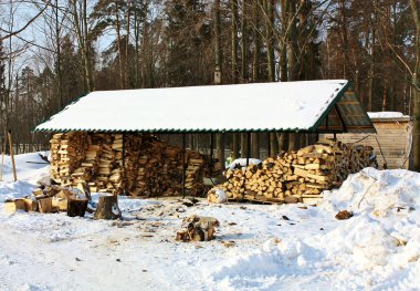 yakacak odun stoğu