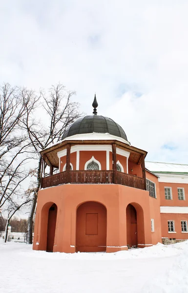 Башта gazebo Миколаївський Ugreshsky монастир — стокове фото