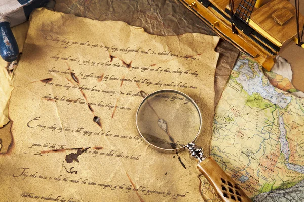 Stary sprzęt nawigacyjny, kompas i innych instrumentów — Zdjęcie stockowe