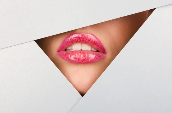 Vackra kvinnliga läppar — Stockfoto