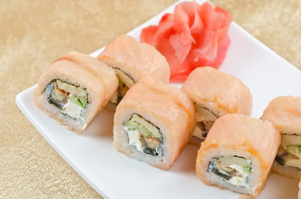 Shrimps-Aal-Sushi-Rolle — Stockfoto