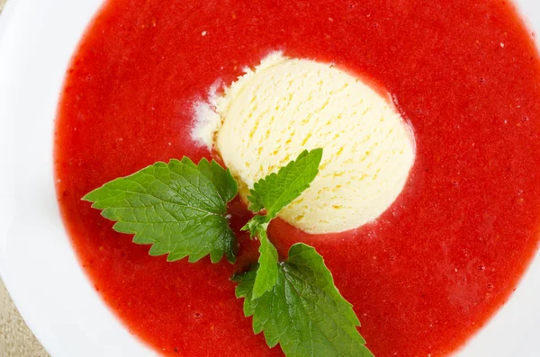 Soupe aux fraises — Photo