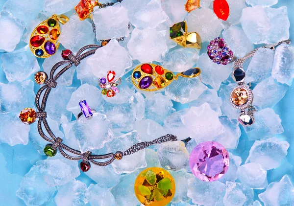 Juwelen auf Eis — Stockfoto