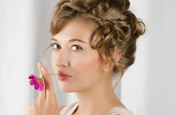 Schoonheid vrouw close-up portret — Stockfoto
