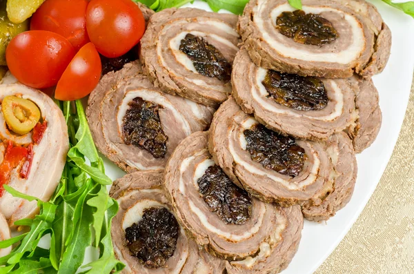 Meat tenderloin with prune — Stock Photo, Image