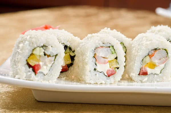 Rollo de sushi de camarones — Foto de Stock