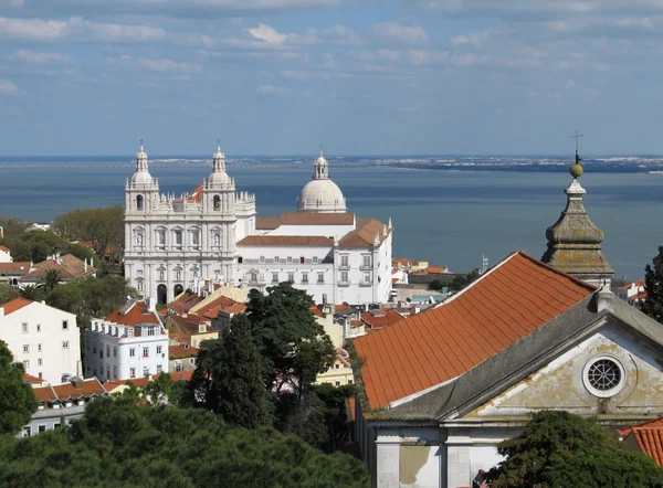 Lisabon panoramatický pohled směrem vasco da gama most — Stock fotografie
