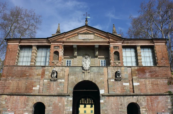 Лукка Porta San Pietro — стокове фото