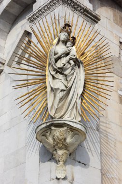 Statue of Madonna salutis portus clipart