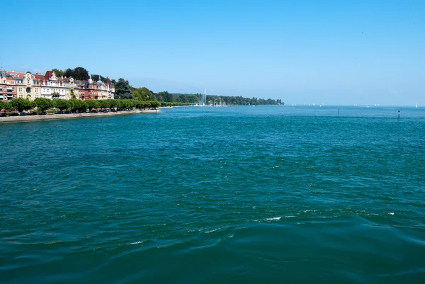 Constance Gölü boden mavi su — Stok fotoğraf