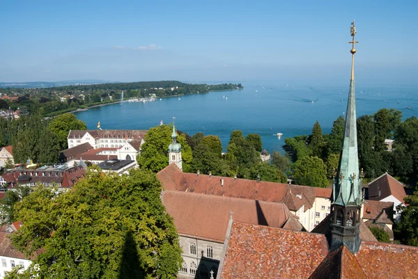 Die Konstanzer Kirche und der Bodensee — Stockfoto