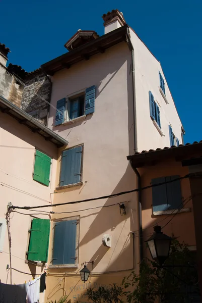 ロヴィニで地中海オールドハウス — ストック写真