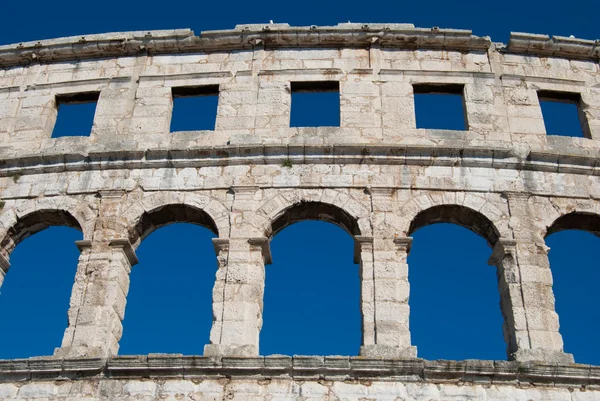 Pula coliseu de perto — Fotografia de Stock