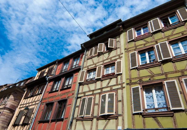 Středověké domy ve staré části města Štrasburku, Francie — Stock fotografie