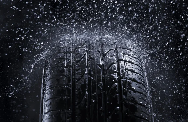 Déšť pneumatika — Stock fotografie