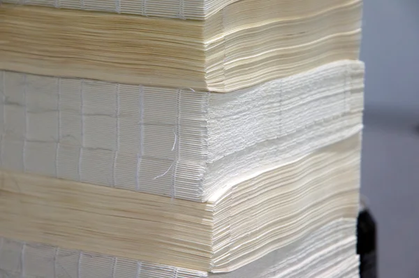 Bookbinding: details of books that are being bound — Stock Photo, Image