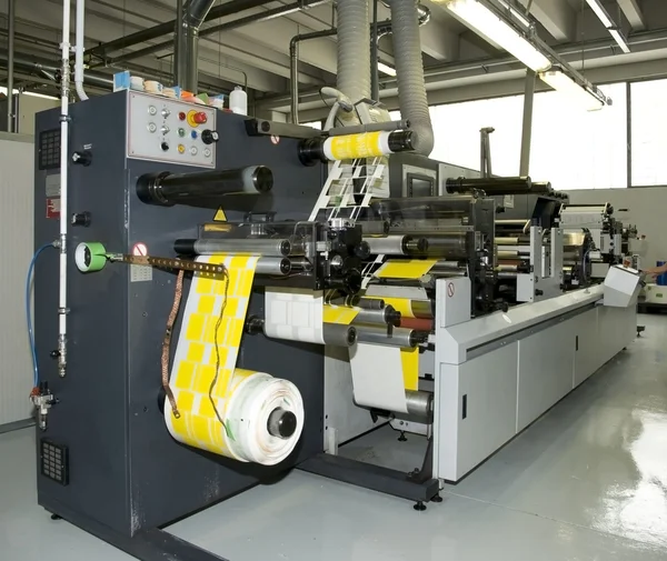Industriële printshop: Flexo druk op afdrukken — Stockfoto
