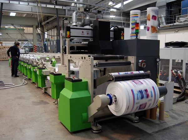 Industriële printshop: Flexo druk op afdrukken — Stockfoto