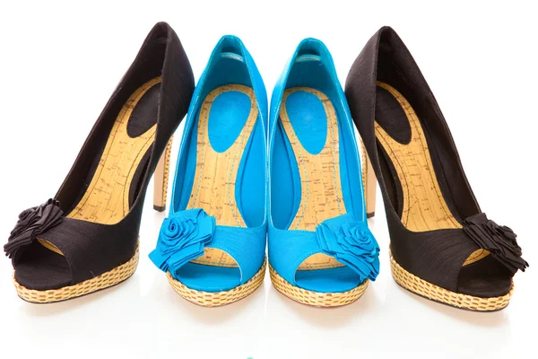 Vrouwelijke schoenen, geïsoleerd — Stockfoto