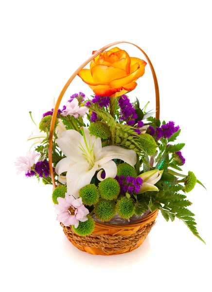 Bouquet flowers in a basket , isolated. — Stock Photo, Image