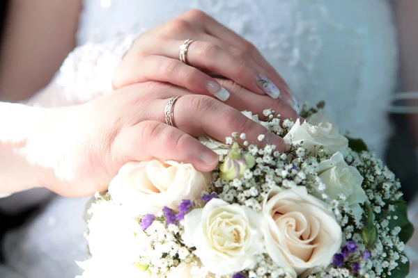 새로-결혼의 손에 — 스톡 사진