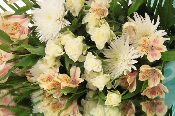 Bouquet flowers. — Stock Photo, Image