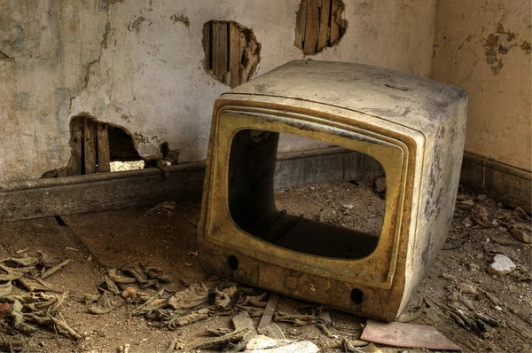 Сломанное телевидение — стоковое фото