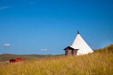 üzerinde mavi gökyüzü blackground yurt