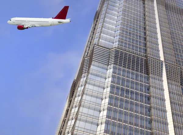 Avión y el edificio moderno —  Fotos de Stock