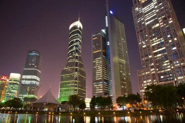 Visão noturna de shanghai — Fotografia de Stock