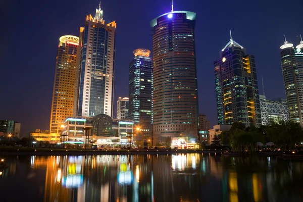 Vista notturna di shanghai — Foto Stock