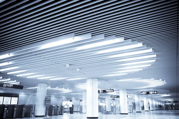 Antecedentes comerciales de la estación de metro — Foto de Stock