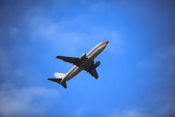 Avião a jato — Fotografia de Stock