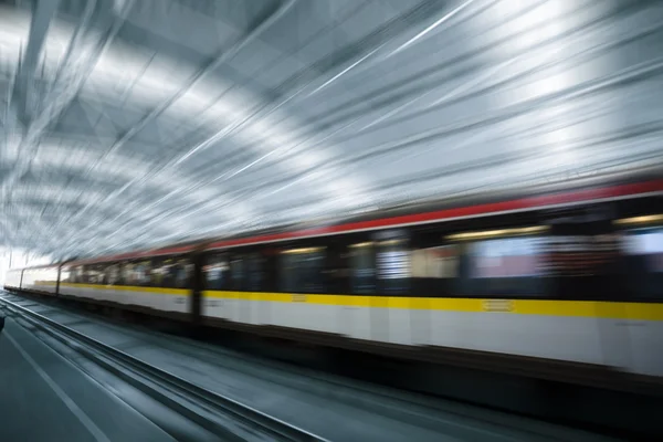 Desenfoque de movimiento del tren — Foto de Stock