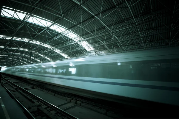 Tren hareket bulanıklığı — Stok fotoğraf